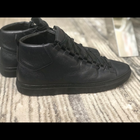 Balenciaga Arena Men’s Sneakers - Black Lambskin Leather - NWOT - Picture 6 of 11